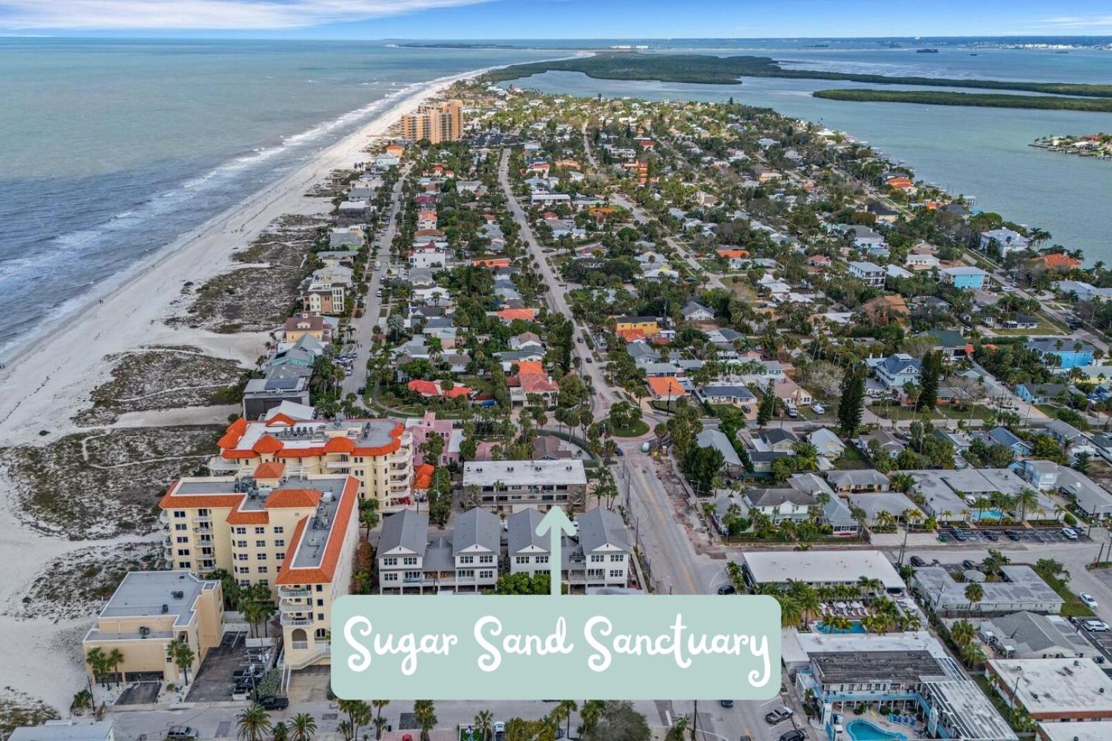 Sugar Sand Sanctuary - Beach Condominium Клиъруотър Бийч Екстериор снимка